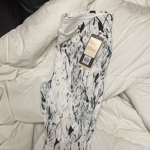 Calia by Carrie Underwood leggings